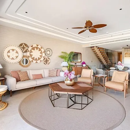 Вилла Luxurious Private Pool Private Views