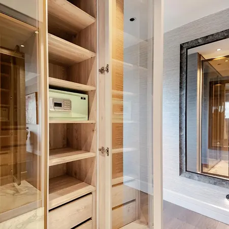 Luxurious Private Pool Private Views Вилла